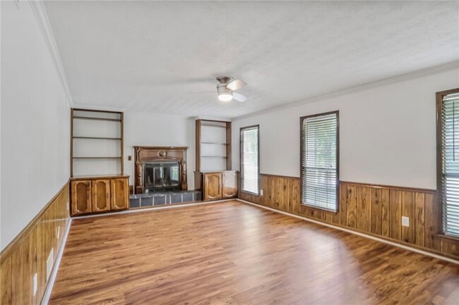 Building Photo - 571 Aberdeen Dr