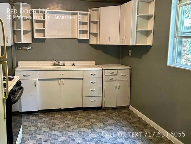 Building Photo - 25 N Washington St