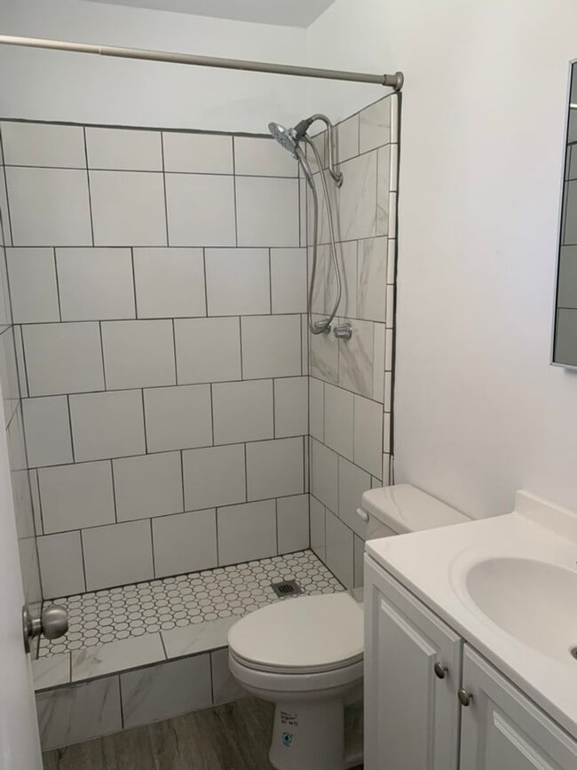 Building Photo - Two Bedroom Condo