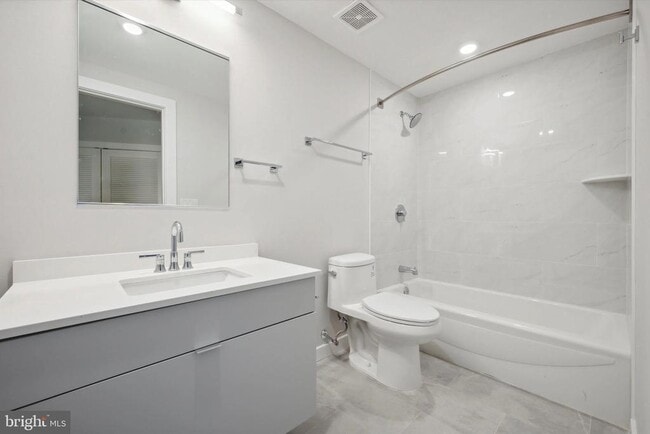 Building Photo - 3449 Scotts Ln