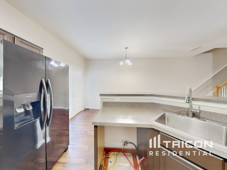 Building Photo - 258 White Mountain Pass