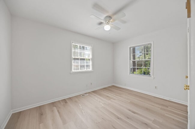 Building Photo - Updated Ranch in North Raleigh, New Floors and Paint, Rear Deck, Pet Friendly!