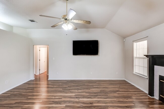 Building Photo - 5316 Trail Dr