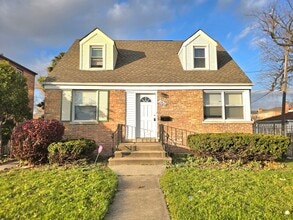 Building Photo - 3821 Jackson St