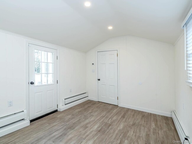 Building Photo - 7 Kissam Ln