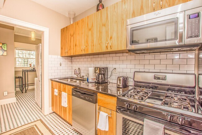Building Photo - Charming 2 bed/1 bath in Poncey Highlands!