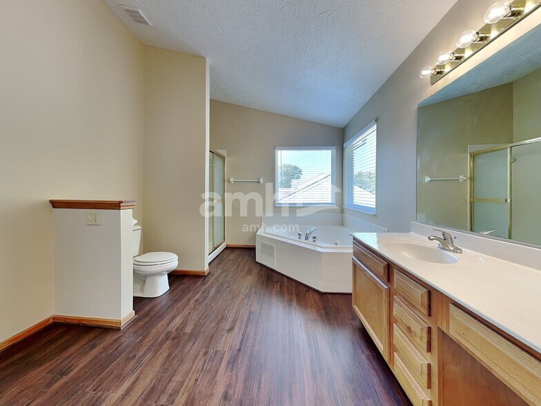 Building Photo - 942 Legacy Ct