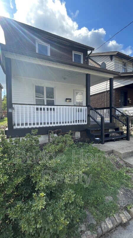 Building Photo - 7526 Dickson St