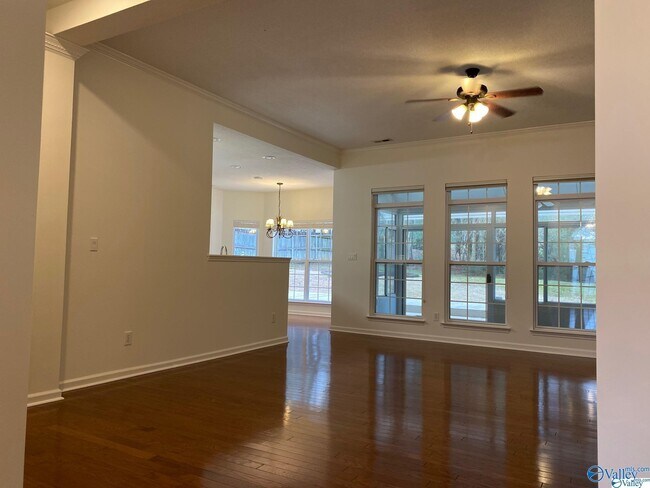 Building Photo - 417 Barrington Hills Dr