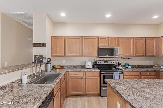 Building Photo - 20910 E Sonoqui Dr