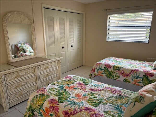 Building Photo - 750 Avenida Estancias