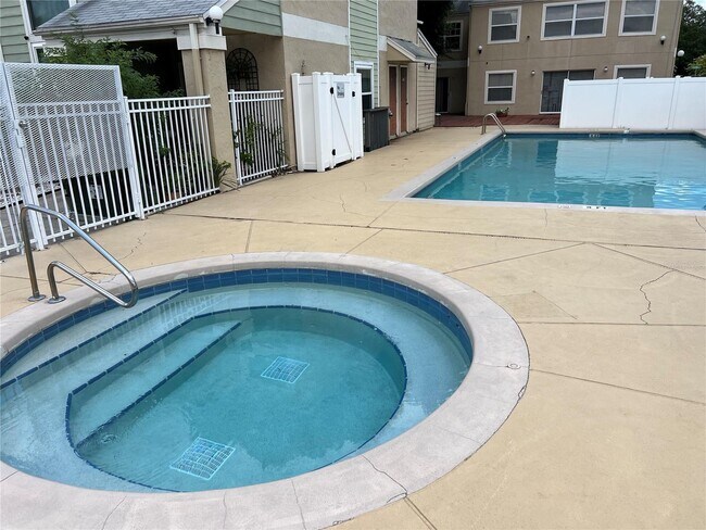 Building Photo - 2421 Summerfield Way