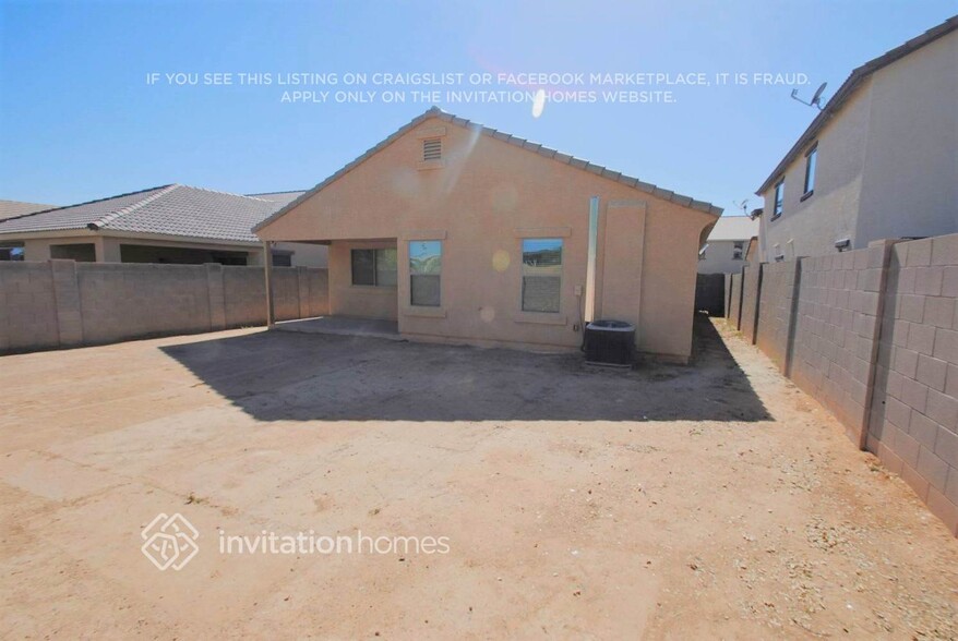 Building Photo - 2027 S 99th Ln
