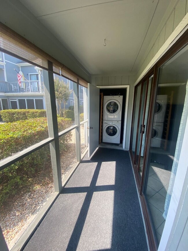 Building Photo - Golf Colony 12 F