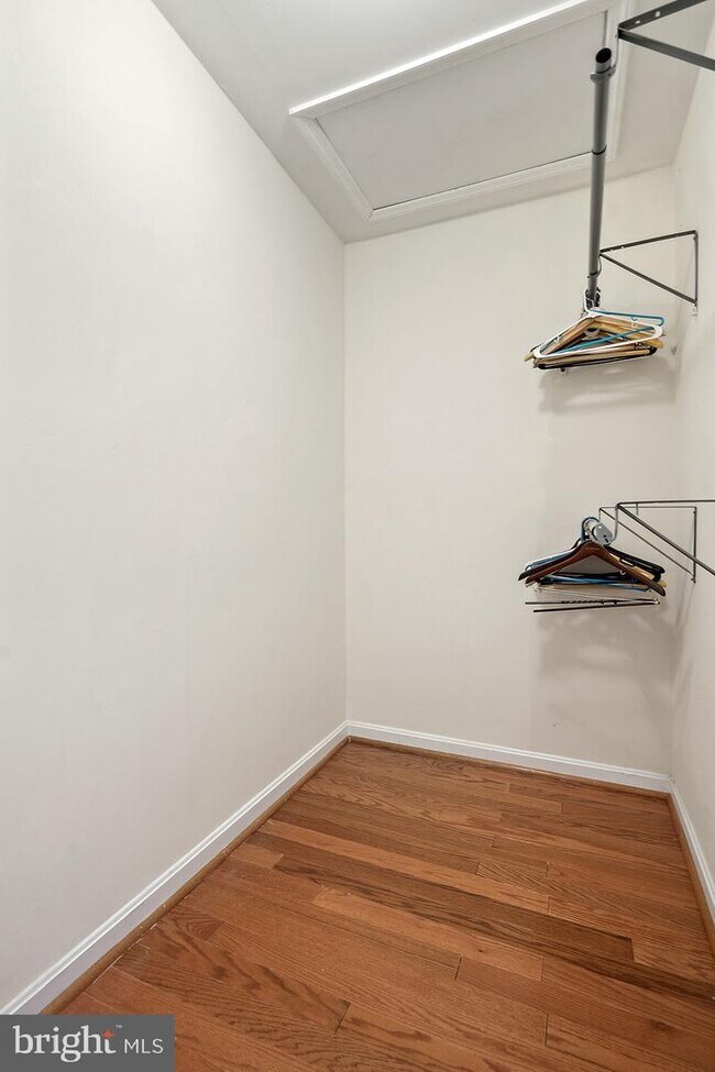 Building Photo - 3146 Headrow Ln