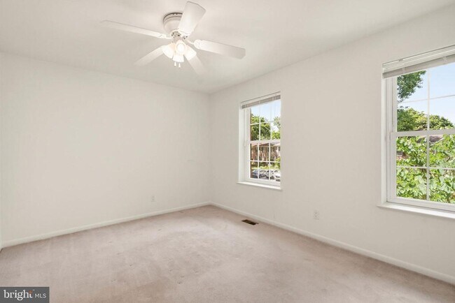 Building Photo - 9101 Bronze Bell Cir