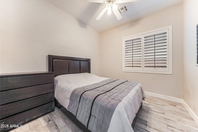 Building Photo - 1221 E Kramer Cir