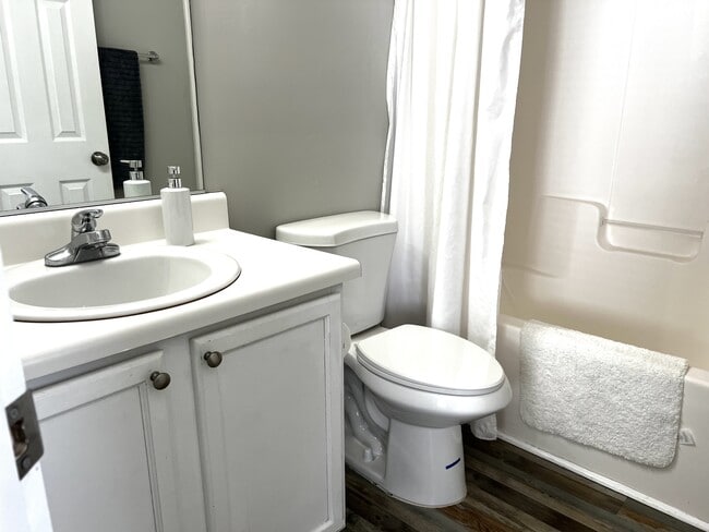 Building Photo - 714 Integrity Oaks Dr