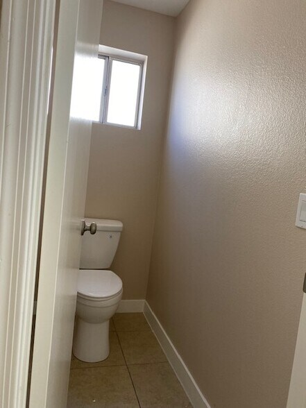 Building Photo - 444 N 64th St