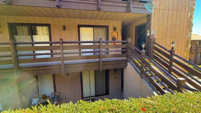 Building Photo - 1081 Cove Rd