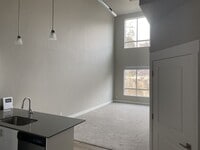 Building Photo - 5072 N University Ave
