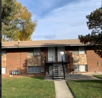 Building Photo - Hendricks Pyne Acres
