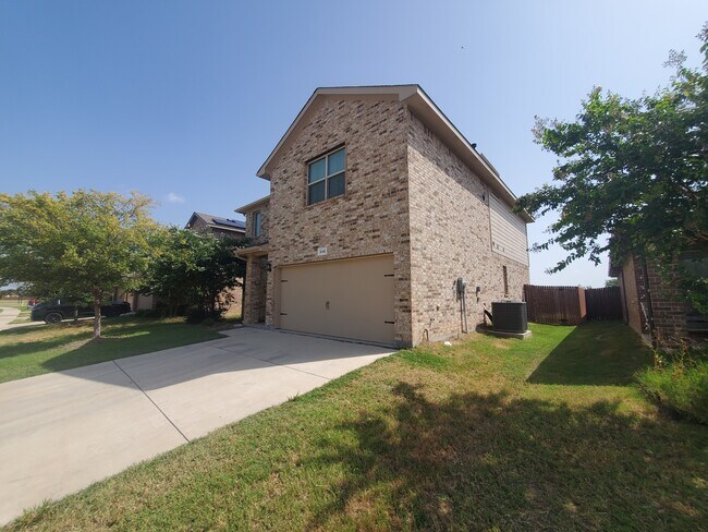 Building Photo - 248 Crowfoot Dr