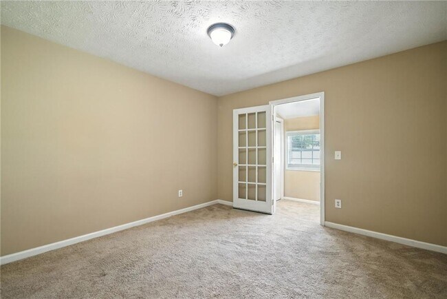 Building Photo - 3045 Wildflower Ln SW