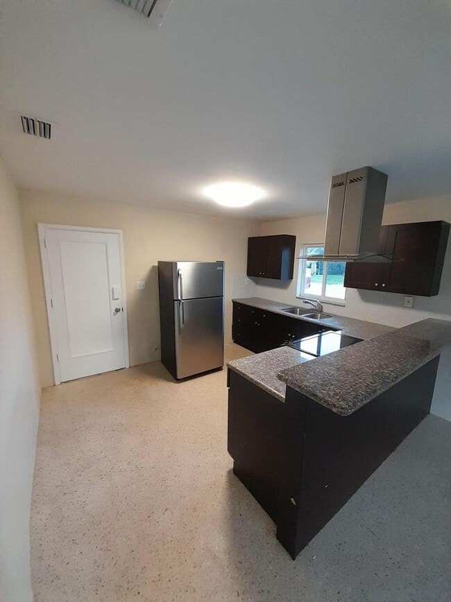 Building Photo - Beautiful duplex in the heart of Boynton Beach