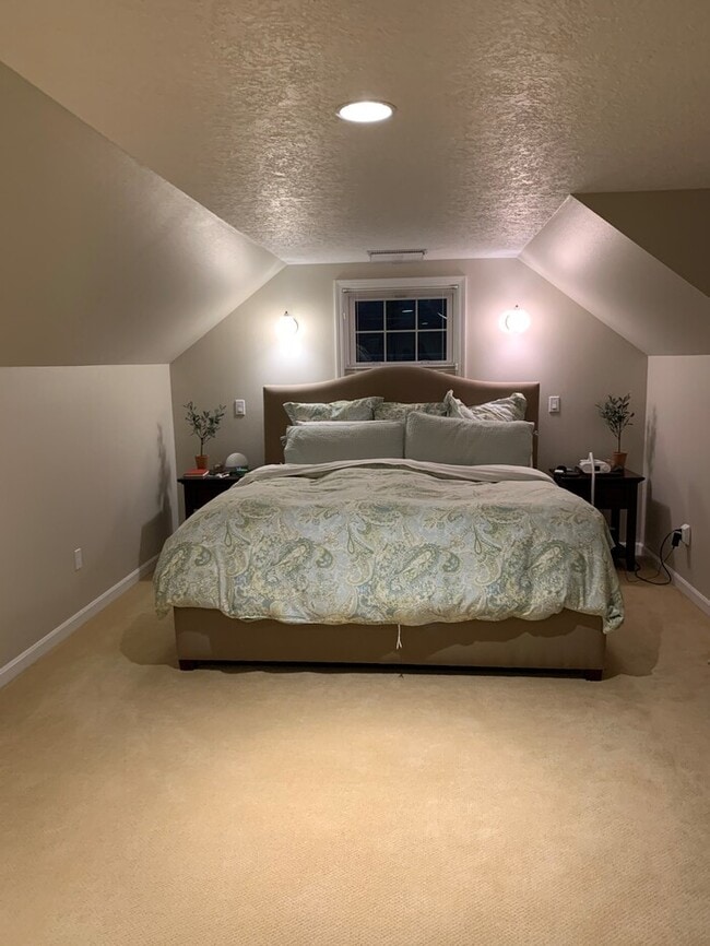 Building Photo - Spacious 4- Bed Home in Rivergrove Featuring 4-Car Garage, RV Parking, Fenced Yard, Minutes from ...
