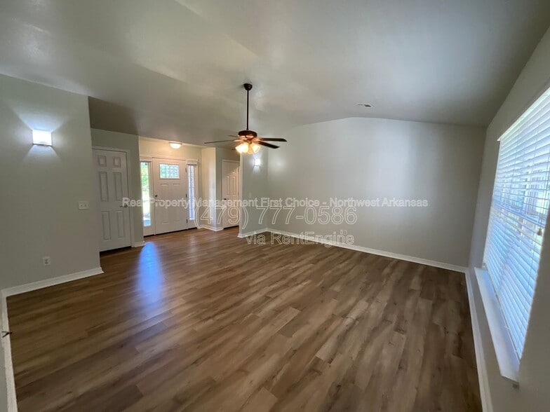 Building Photo - 1 Lathrop Ln