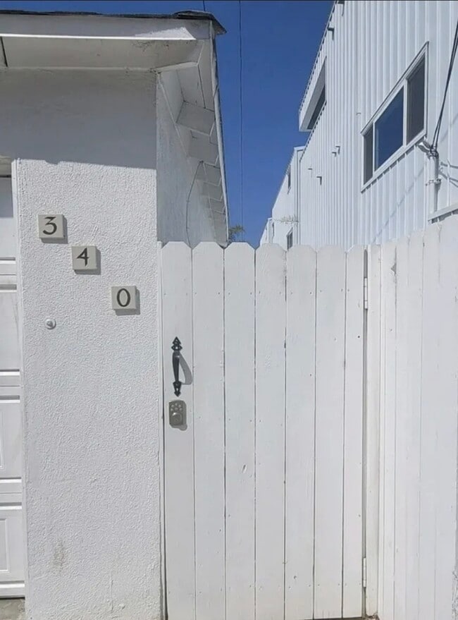 Building Photo - 340 Rennie Ave