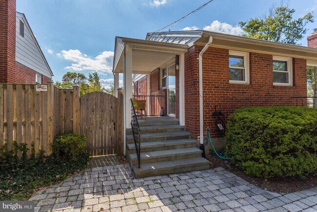 Building Photo - 6408 Tisdale Terrace
