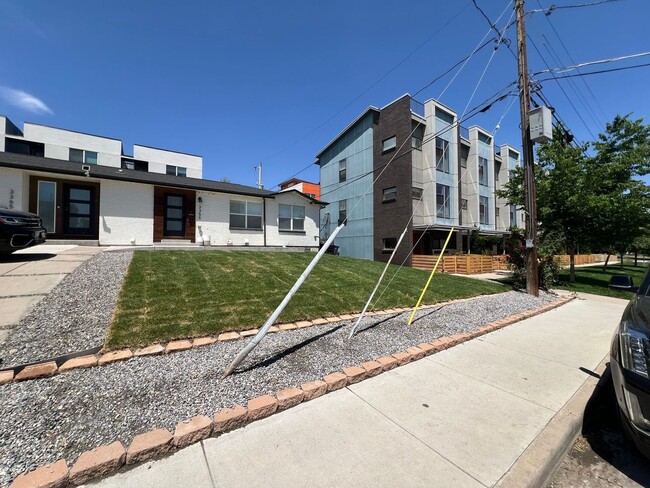 Building Photo - 3355 W 18th Ave