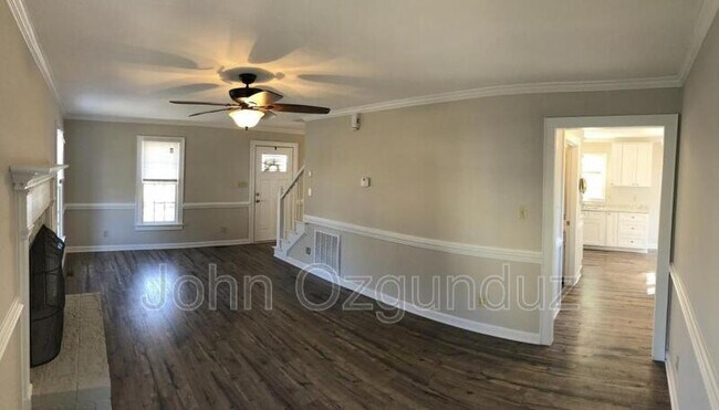 Building Photo - 2809 Broadlands Dr