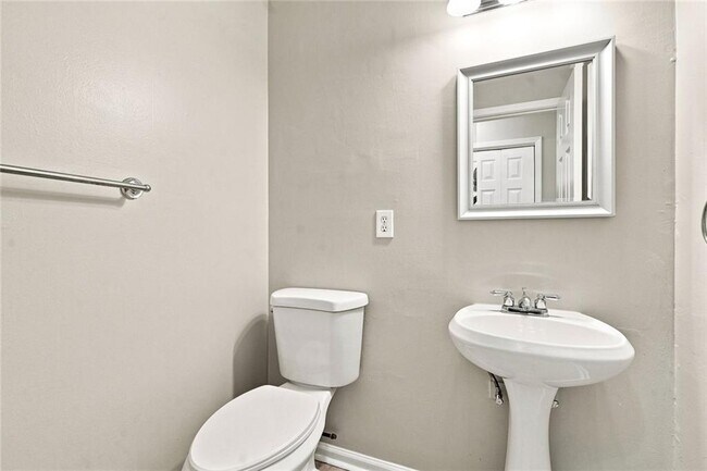 Building Photo - 5557 Clover Rise Ln