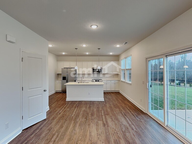 Building Photo - 8408 Northpoint Dr