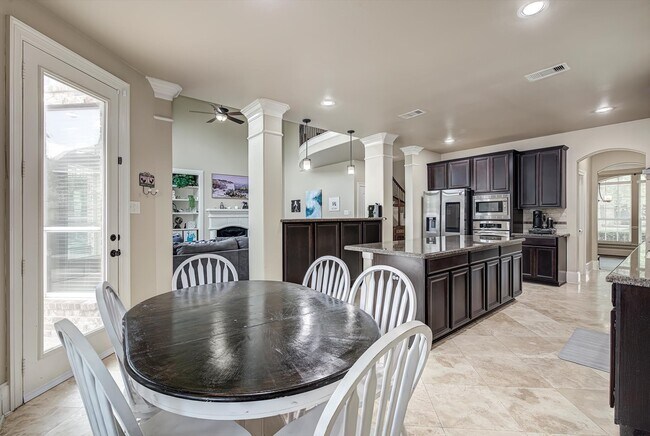 Building Photo - 27410 Starlit Ranch Drive