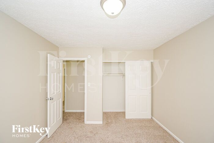 Building Photo - 6811 Shelley Ct