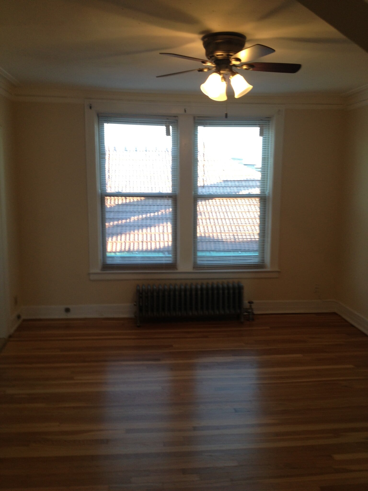 Building Photo - 322-330 W Washington Blvd