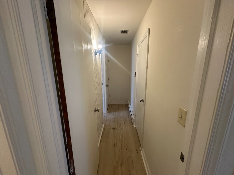 Building Photo - 5388 Chapmans Rd