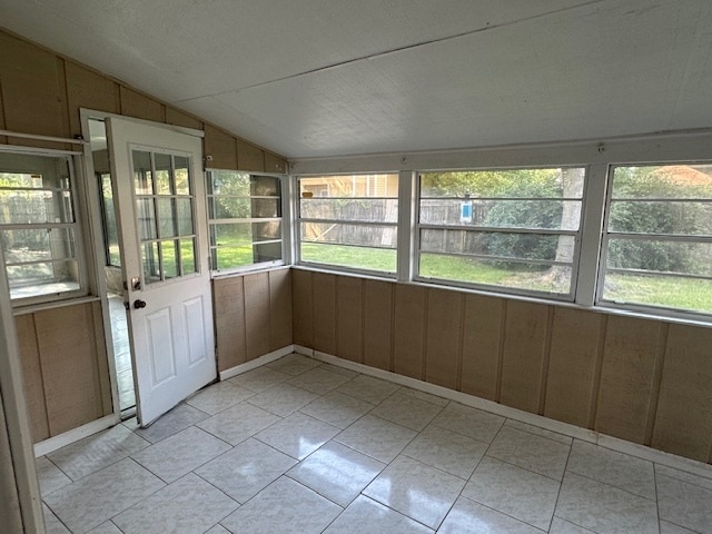 Building Photo - Now Available - Spacious Mandarin Home for...