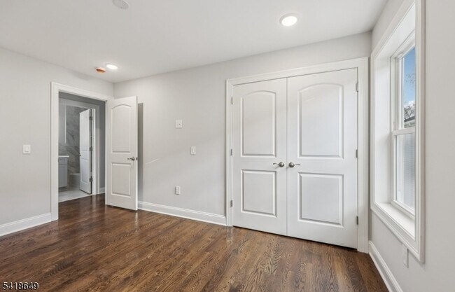 Building Photo - 139 N 15th St