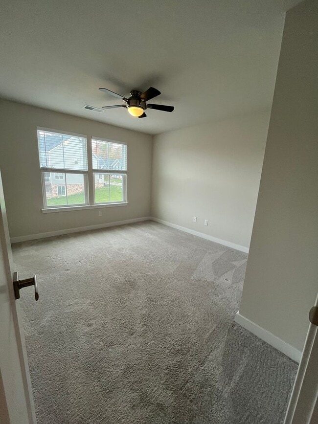 Building Photo - 312 Frances Ln