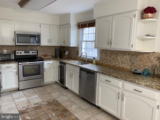 Building Photo - 10307 Friendship Ct