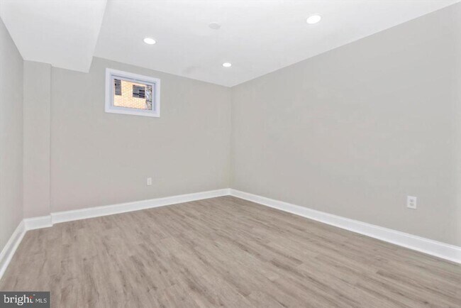 Building Photo - 5810 Rehling St