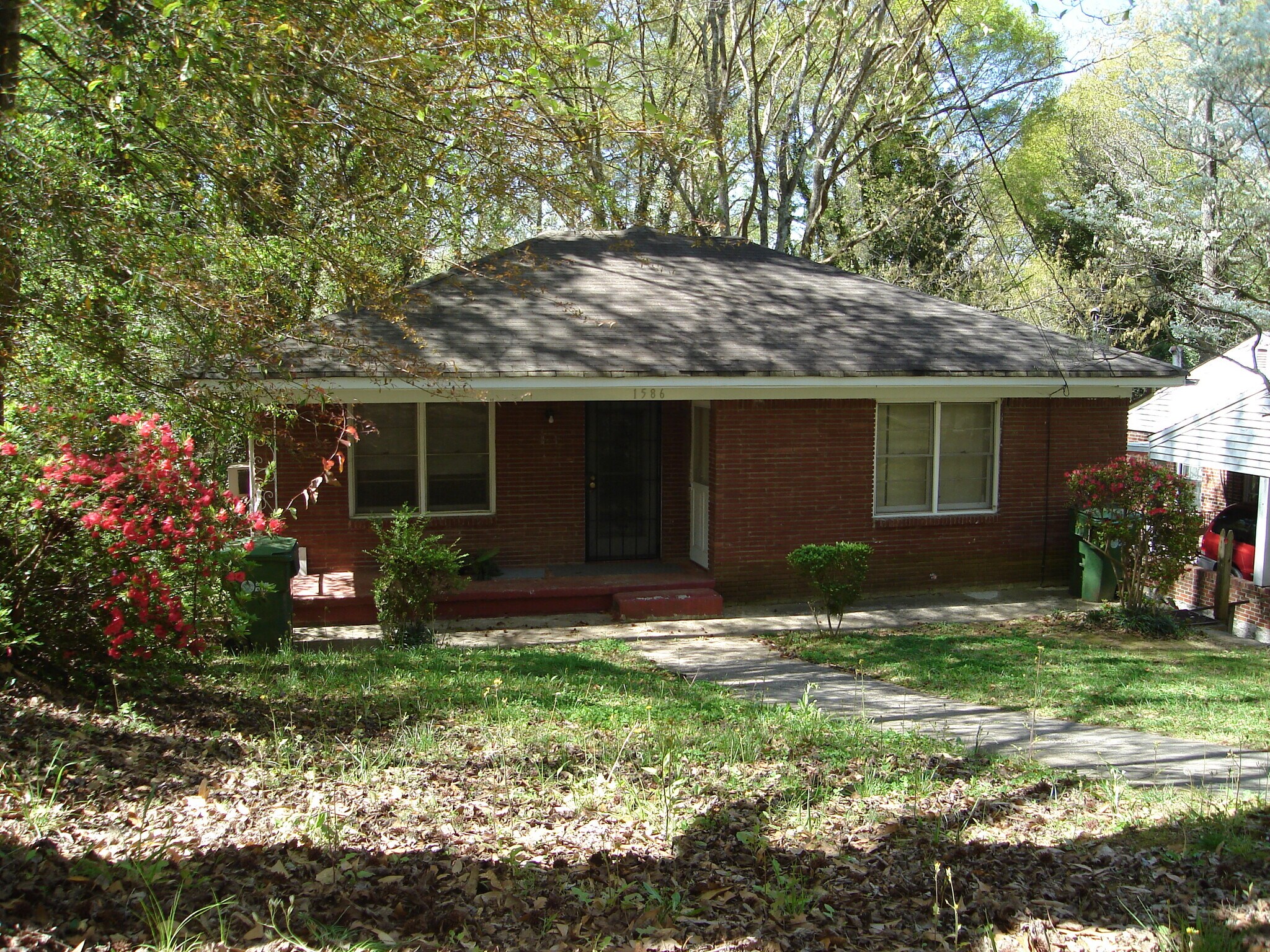 Building Photo - 1586 Ocala Ave SW