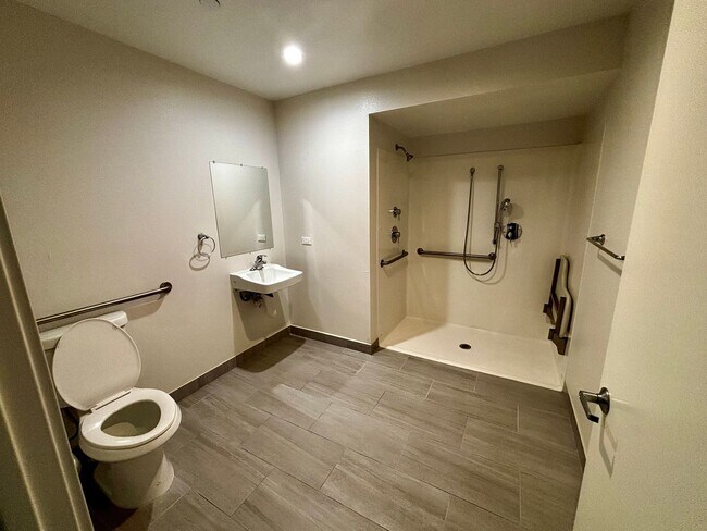 Building Photo - Remodeled 1bd/1ba Logan Heights