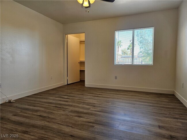 Building Photo - 7885 W Flamingo Rd