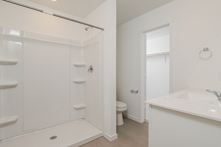 Building Photo - 518 Chevre Rd